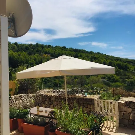 Duboka, Otok Vis Villa Komiža