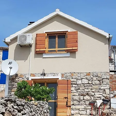 Duboka, Otok Vis Villa *